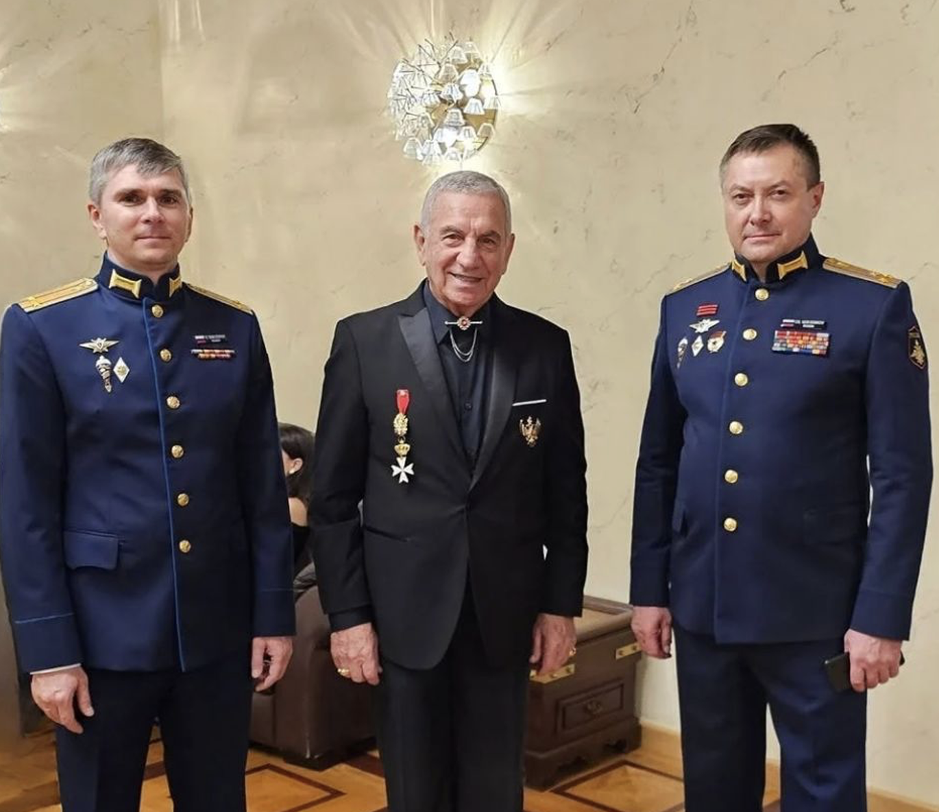 News: The world should find that friendship, no matter what your nationality is, is the answer of a better world.